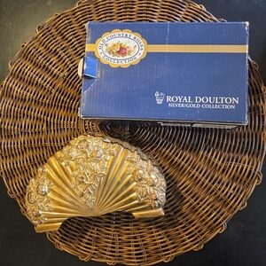 Royal Doulton Gold Plated Napkin Holder Old Country Roses Tableware Vintage RARE